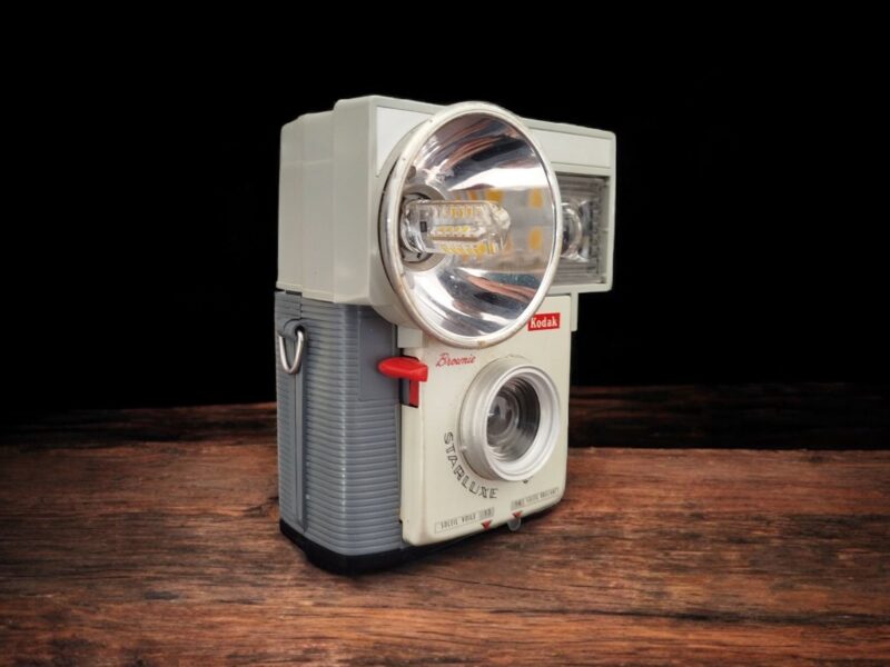 2025/04/1000081452.jpg Vintage Kodak Starluxe Camera Lamp