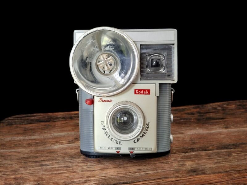 2025/04/1000081453.jpg Vintage Kodak Starluxe Camera Lamp