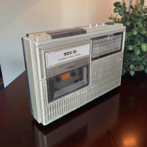 1970s Tape Recorder Repurposed as a Bluetooth Speaker