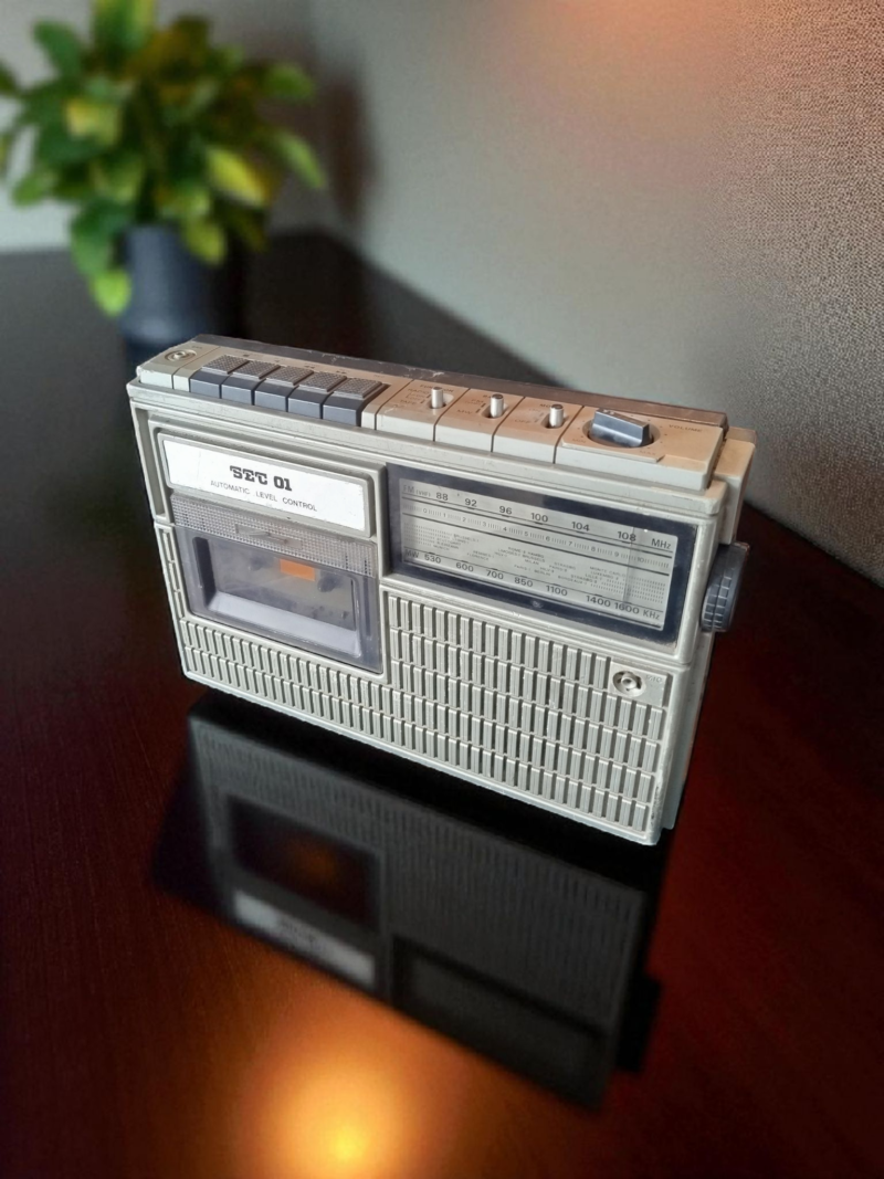 2025/07/1000085287.png 1970s Tape Recorder Repurposed as a Bluetooth Speaker