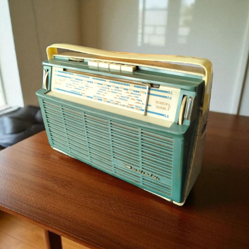 1960s Radiola Radio Repurposed as a Bluetooth Speaker
