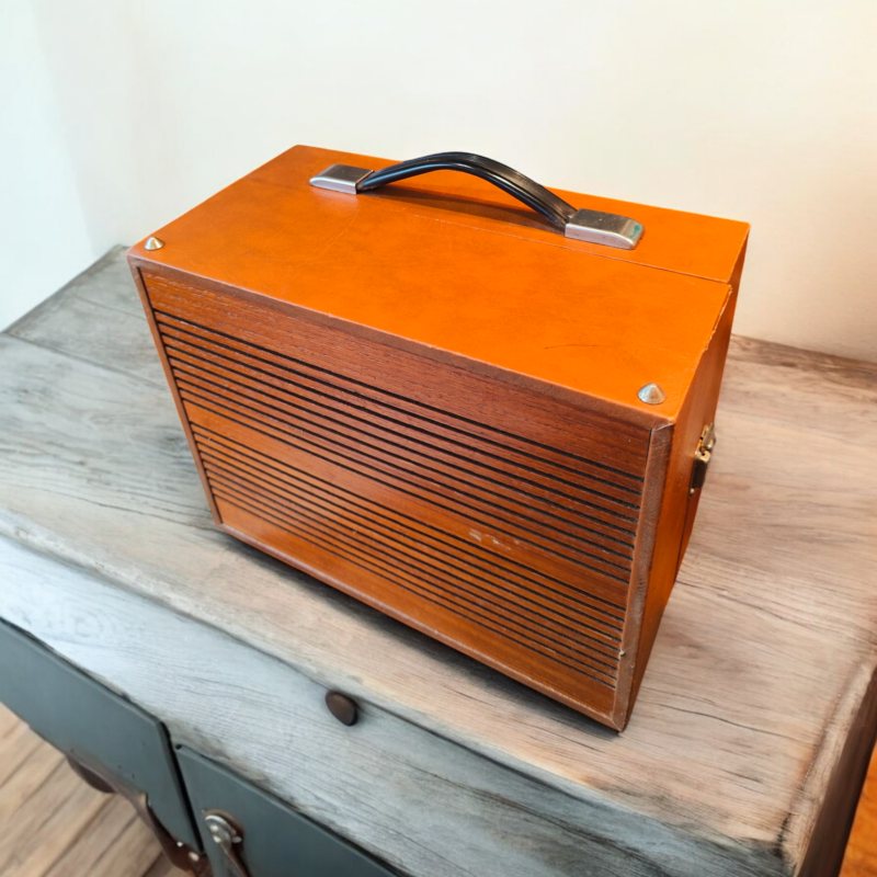 Vintage Record Player Case Repurposed as a Bluetooth Speaker