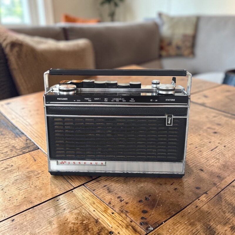 1960s Visseaux Radio Repurposed as Bluetooth Speaker