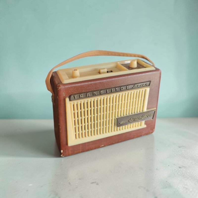 2026/08/1000078589.jpg 1960s Pizon Bros Radio Repurposed as Bluetooth Speaker