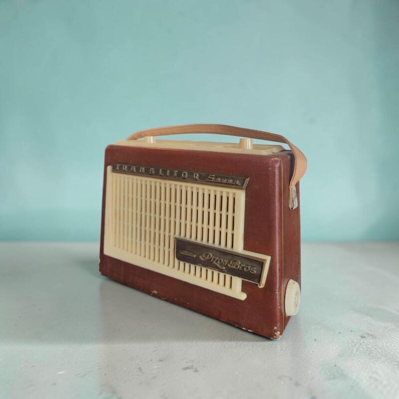 2026/08/1000078590.jpg 1960s Pizon Bros Radio Repurposed as Bluetooth Speaker