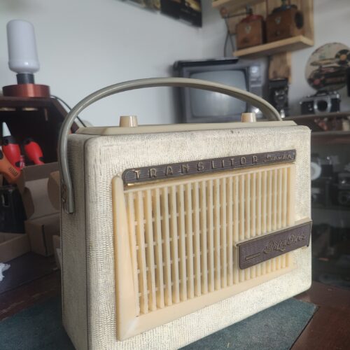 2026/08/1000079430-1-scaled.jpg 1960s Pizon Bros Radio Repurposed as Bluetooth Speaker
